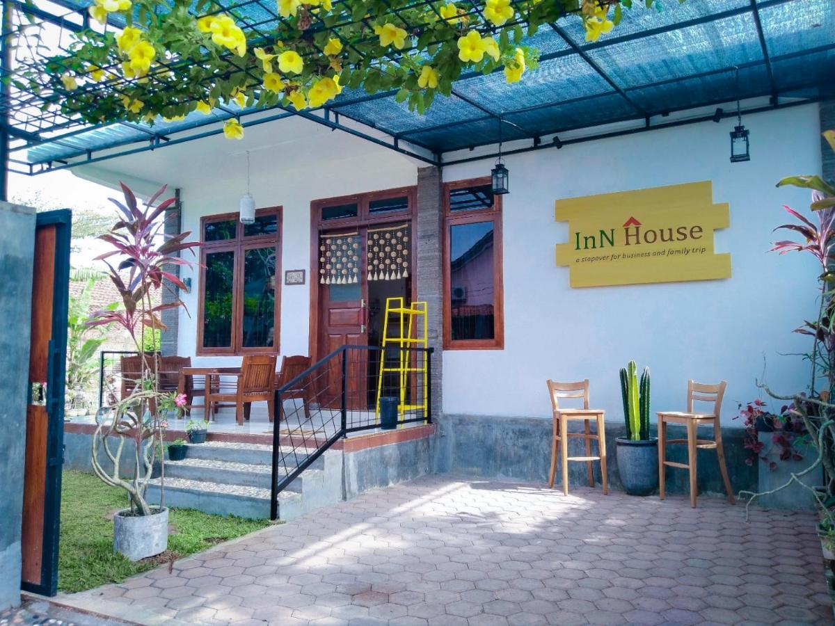 Inn House Homestay Dadapan Exterior photo