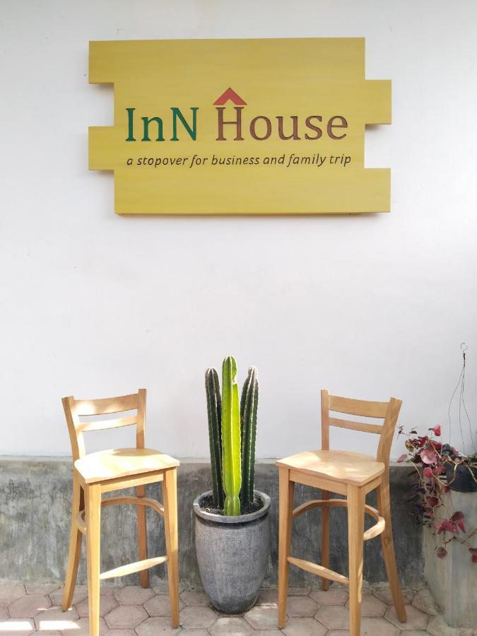 Inn House Homestay Dadapan Exterior photo