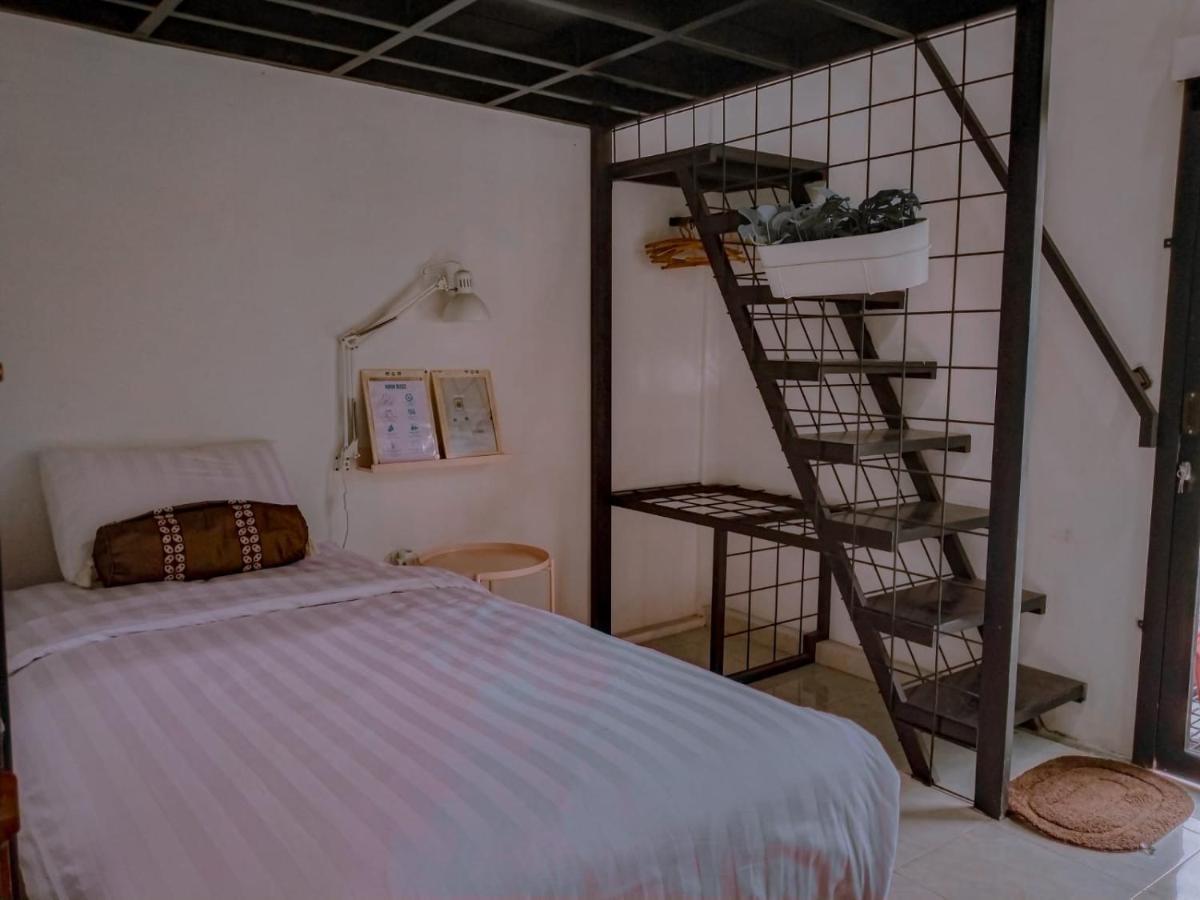 Inn House Homestay Dadapan Exterior photo