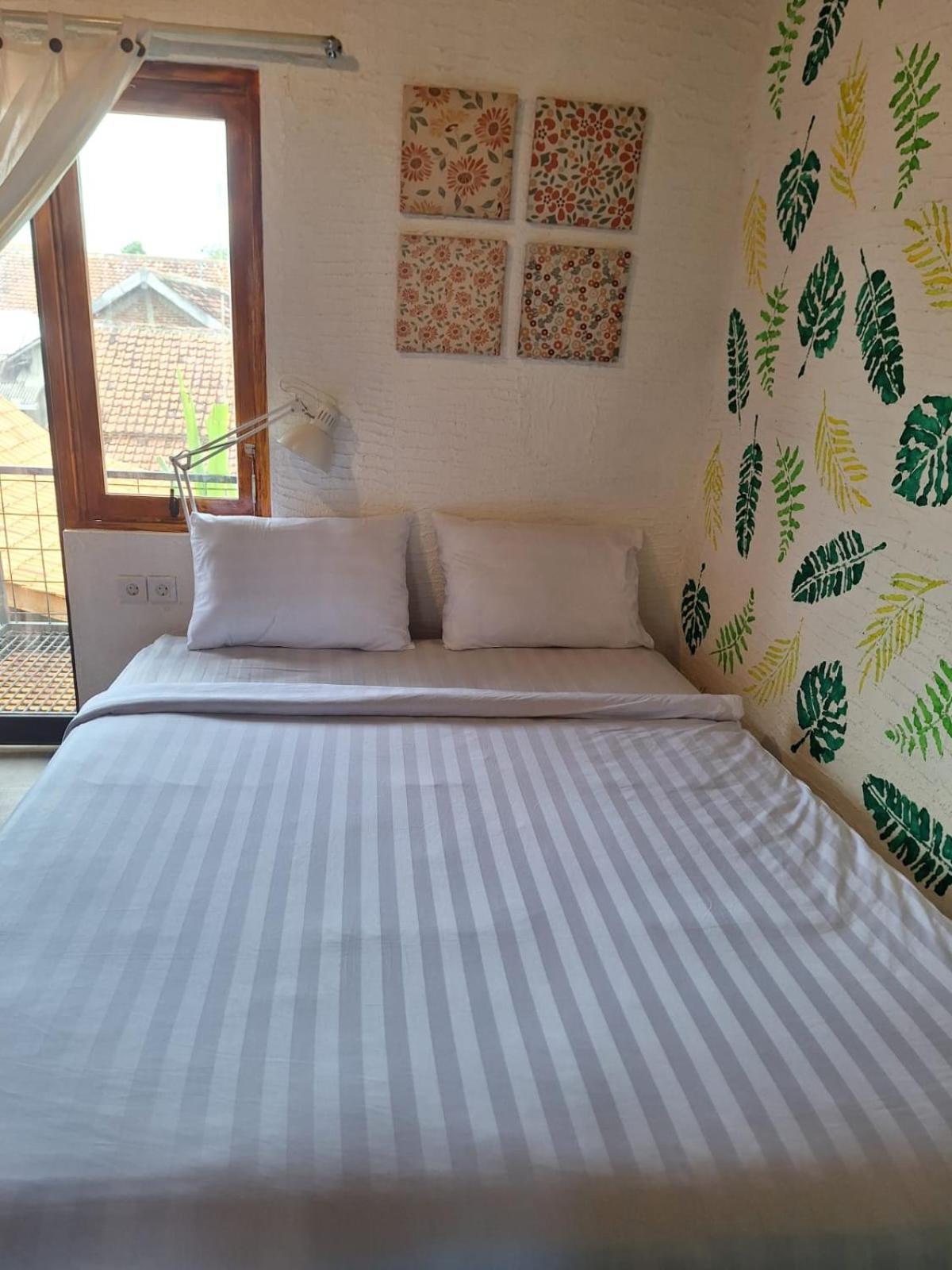 Inn House Homestay Dadapan Exterior photo