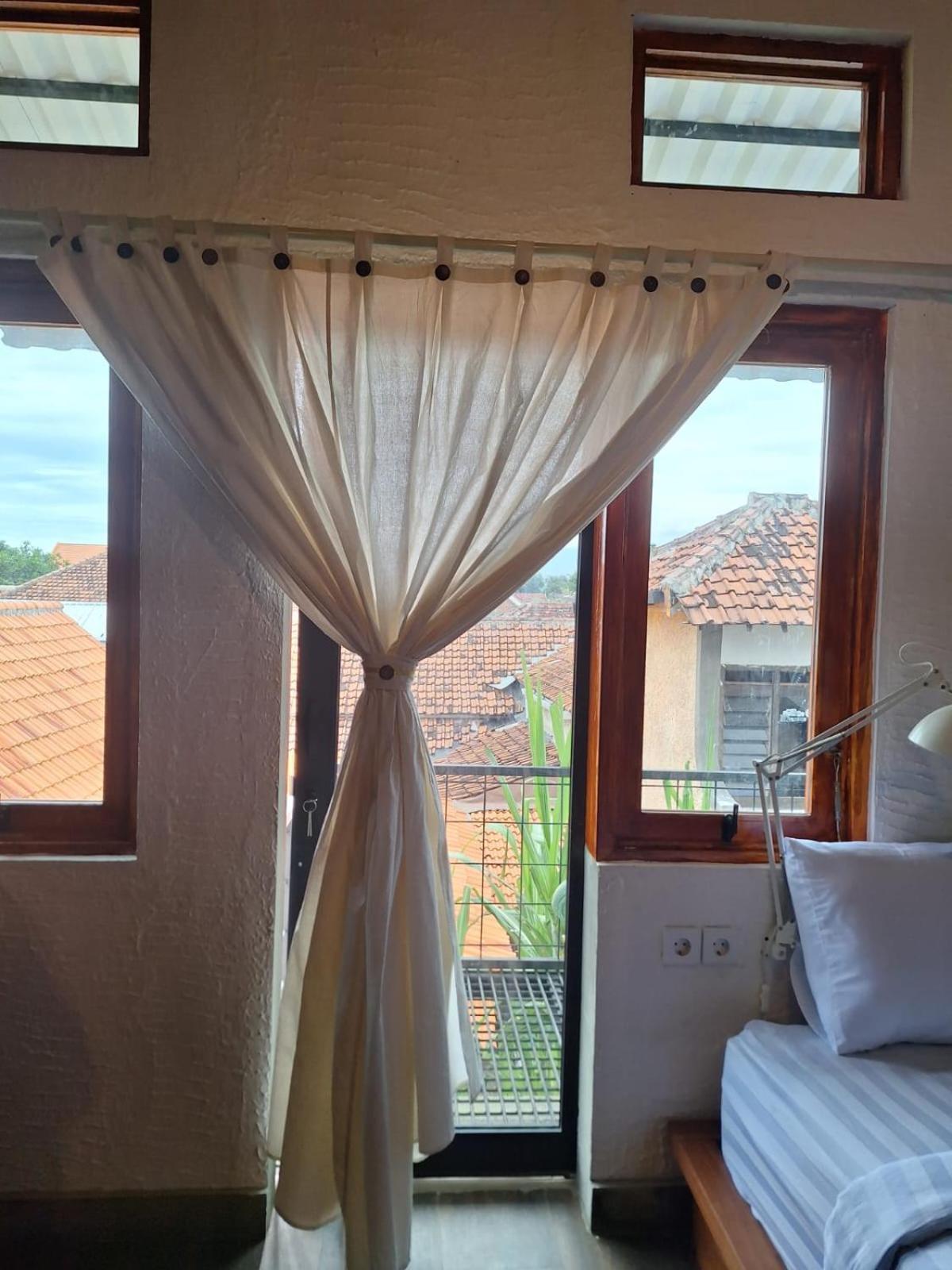Inn House Homestay Dadapan Exterior photo