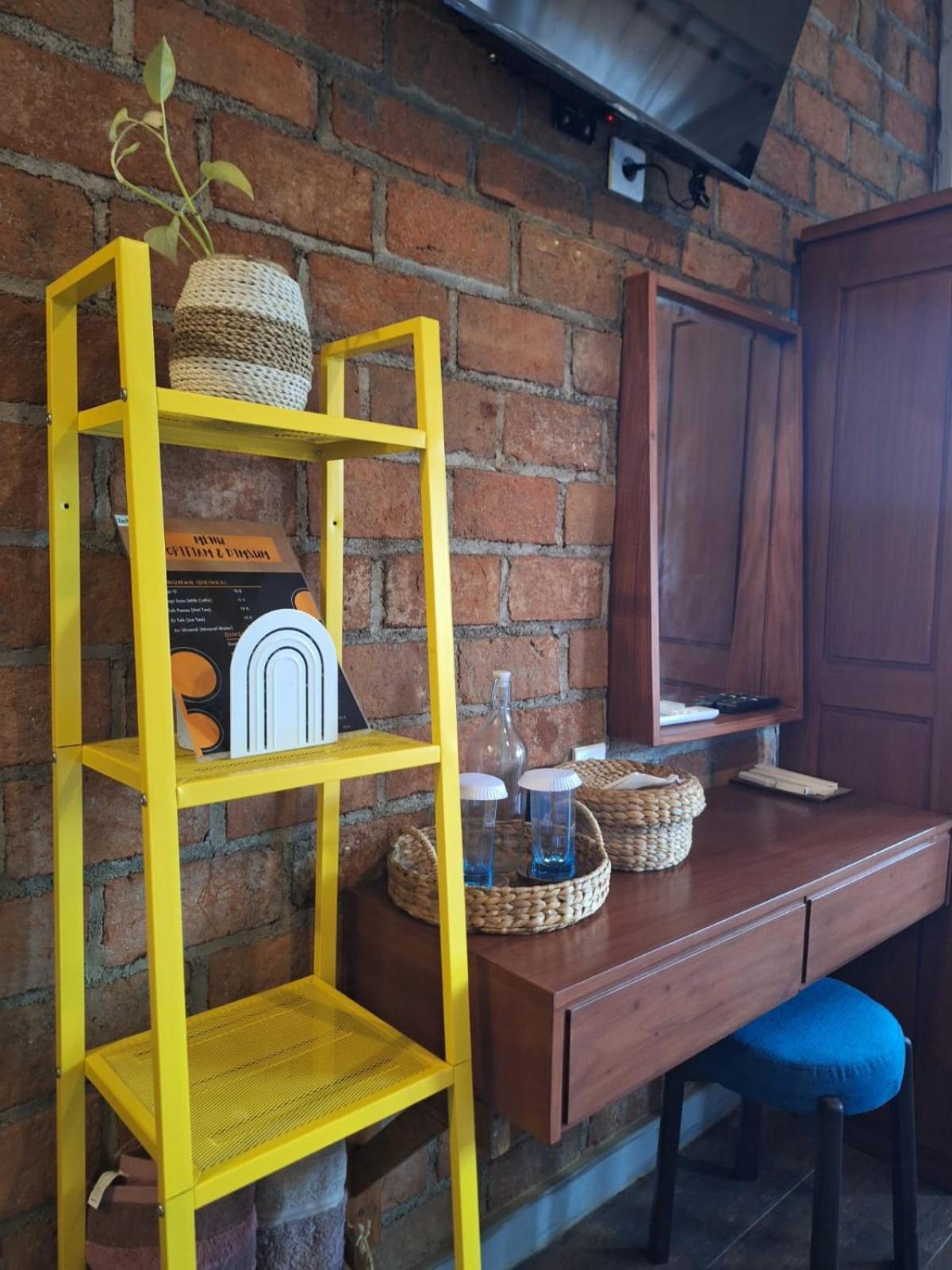 Inn House Homestay Dadapan Exterior photo